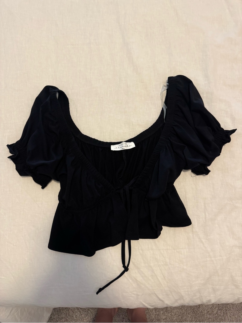 Small American Threads Black Puff Sleeve Tie-Front Crop Top
